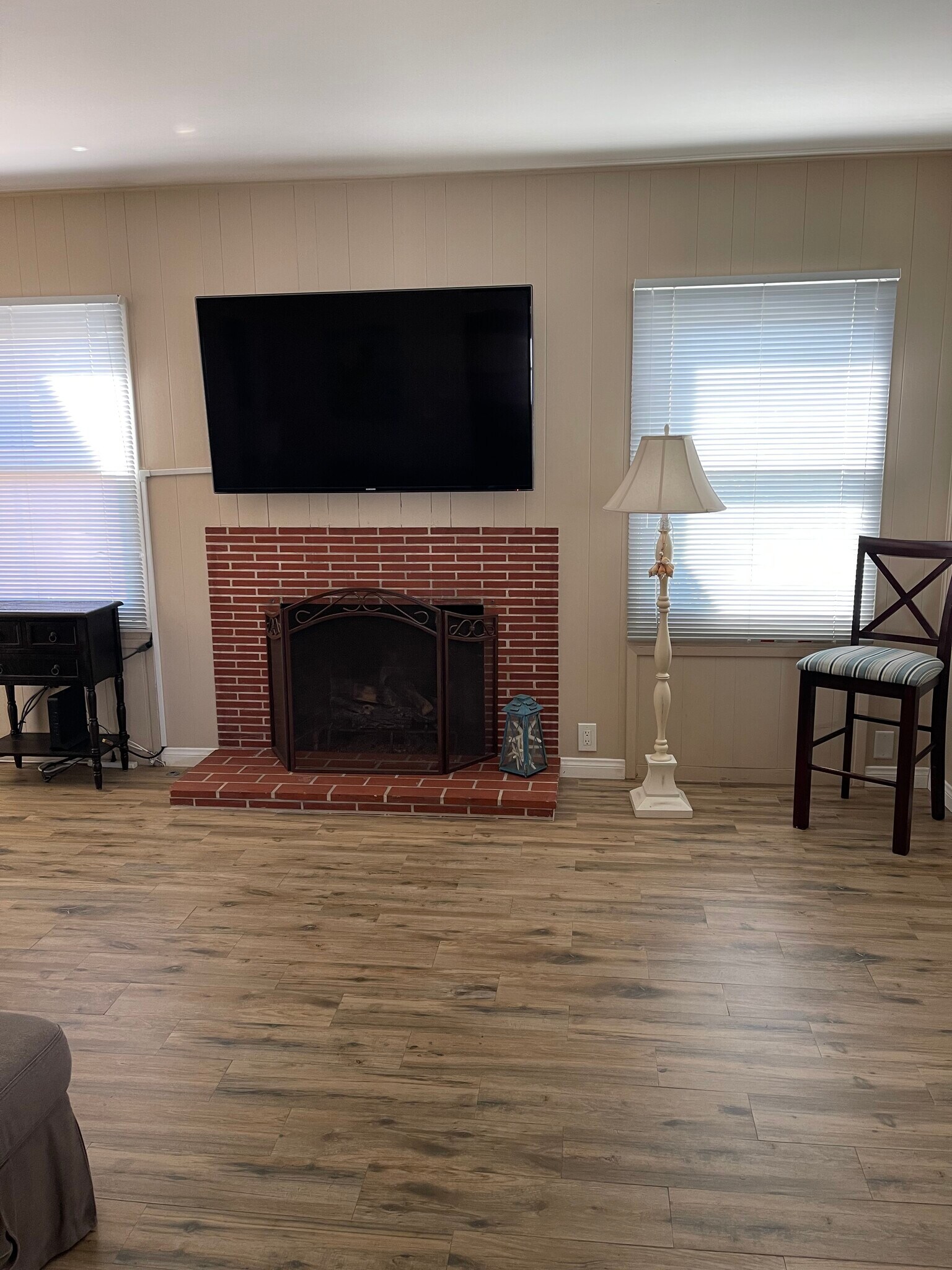 Building Photo - 226 5th St