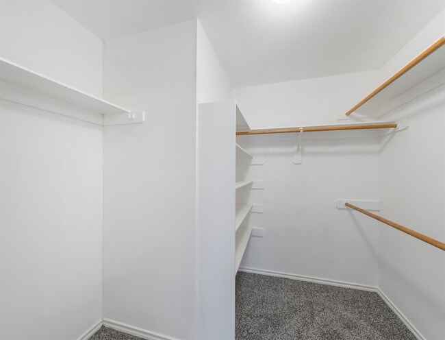 Building Photo - 16530 Cairngrove Ln