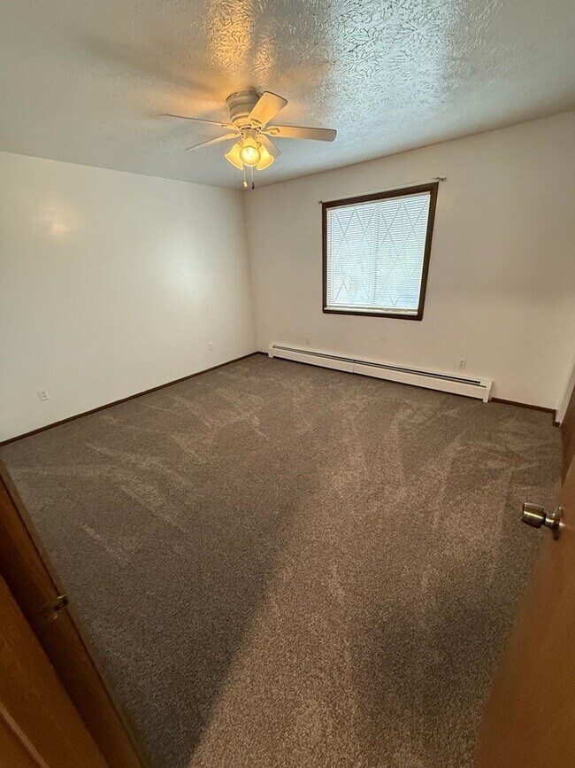 Building Photo - 8423 Colwyn Ct