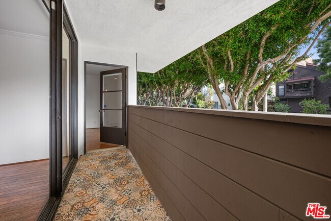 Building Photo - 911 Kings Rd