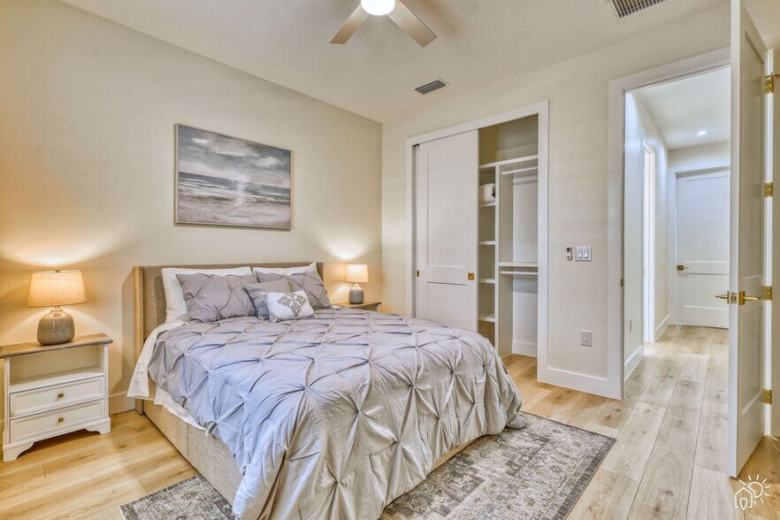 Building Photo - 2215 Amnesty Dr