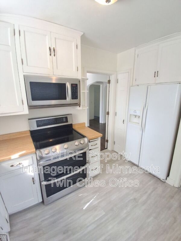 Building Photo - 2632 Toledo Ave S