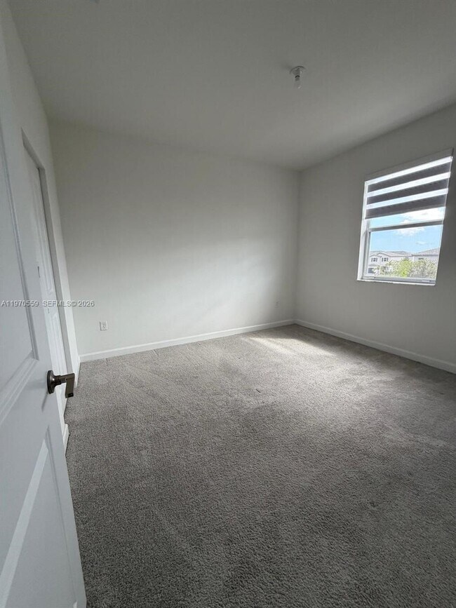 Building Photo - 2638 SE 9th St