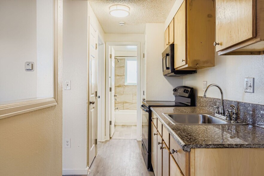 Building Photo - Casa Serena Apartments