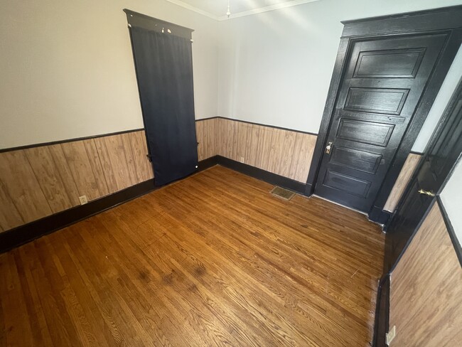 Building Photo - 815 N Franklin St