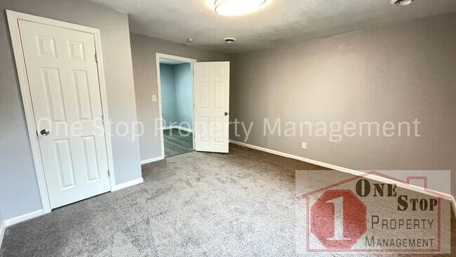 Building Photo - Beautiful 4 Bedroom 2 Bathroom Home in Kan...