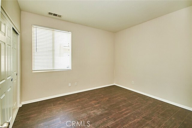 Building Photo - 1213 Sandy NK