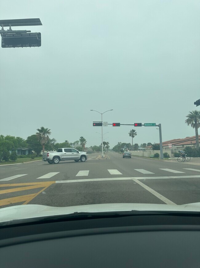 Building Photo - 4334 Ocean Dr