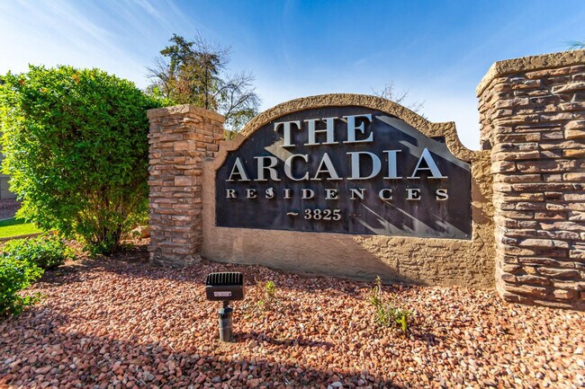 Building Photo - 3825 E Camelback Rd