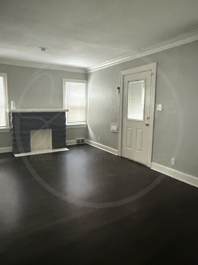 Building Photo - 5410 Euclid Ave E