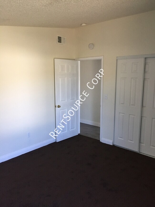 Building Photo - 44329 Gingham Ave