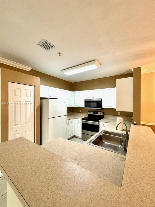 Primary Photo - 4402 SW 160th Ave