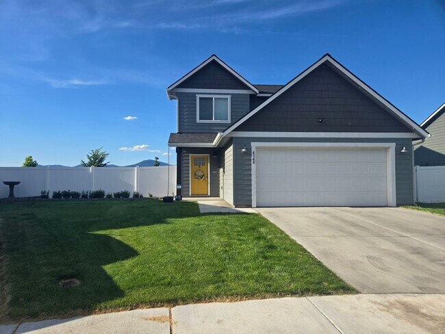 Primary Photo - Modern 3-Bedroom Home in Pradera – Post Fa...