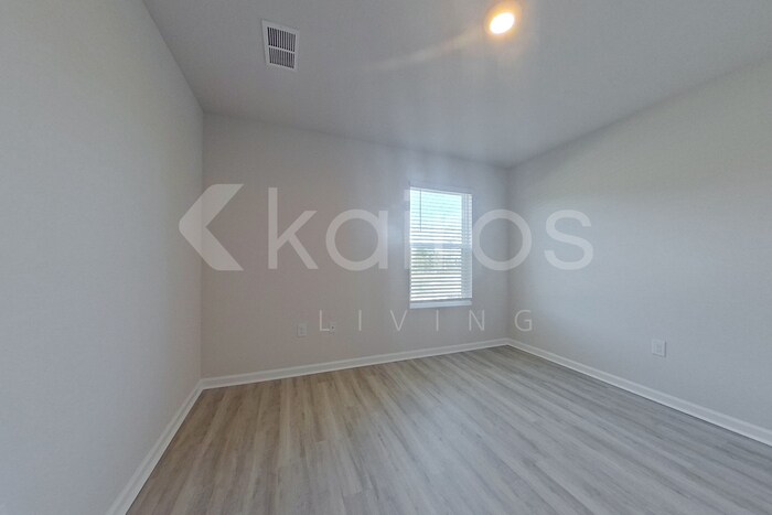 Building Photo - 4618 Malay Cir