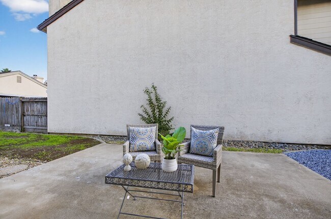 Building Photo - Bright & Spacious 3 Bed, 2 Bath Home – Must See!