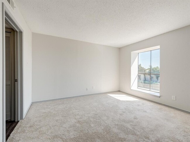 Building Photo - 11450 Audelia Rd