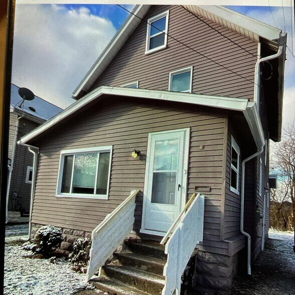 Building Photo - 460 Evers Ave