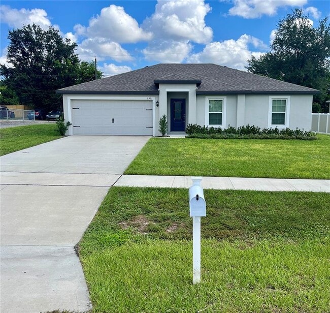 Building Photo - 2531 Lake Helen Osteen Rd
