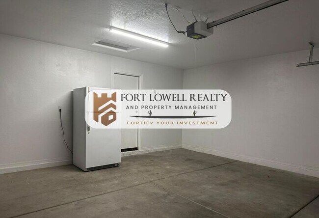 Building Photo - 1401 S 228th Ln