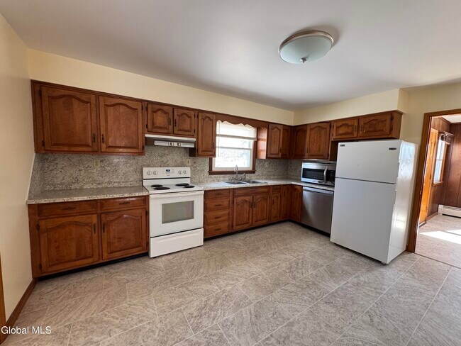 Building Photo - 60 Bloomingrove Dr