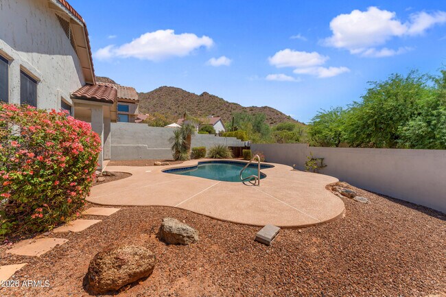 Building Photo - 13867 E Paradise Ln