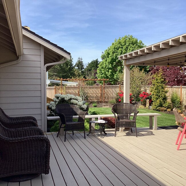 Building Photo - Charming Mukilteo Rambler in Fair Harbor