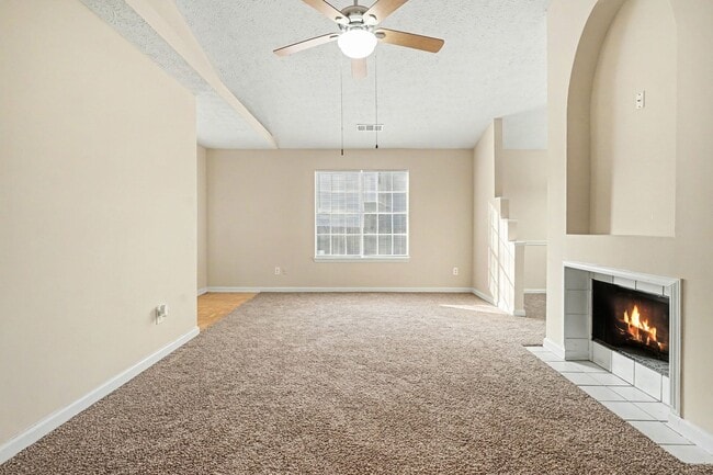 Building Photo - 3 Bedroom 2 Bath House