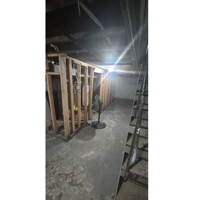 Building Photo - 647 S Pulaski St