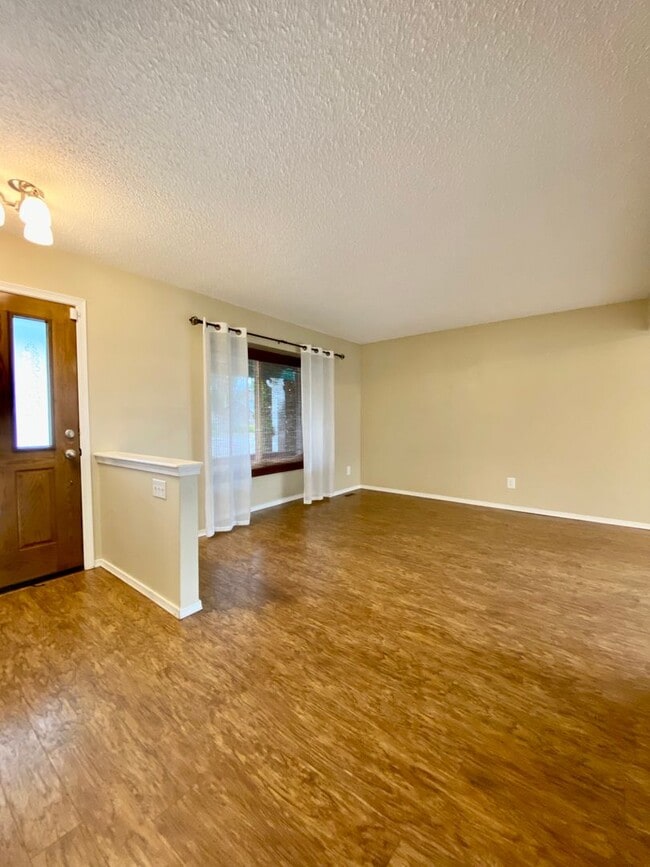 Building Photo - 4 Bedrooms on Corner Lot in 80920!  Dog Friendly!