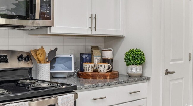 Building Photo - 5895 Arbor Isle Wy