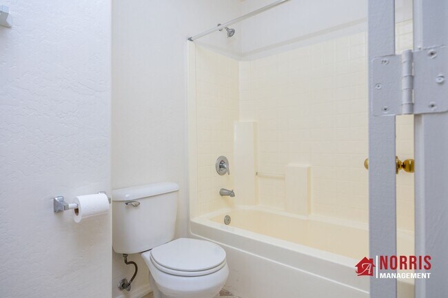 Building Photo - Spacious Home in Magic Ranch in Florence