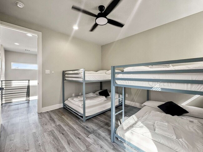 Building Photo - 2408 Pennsylvania Ave