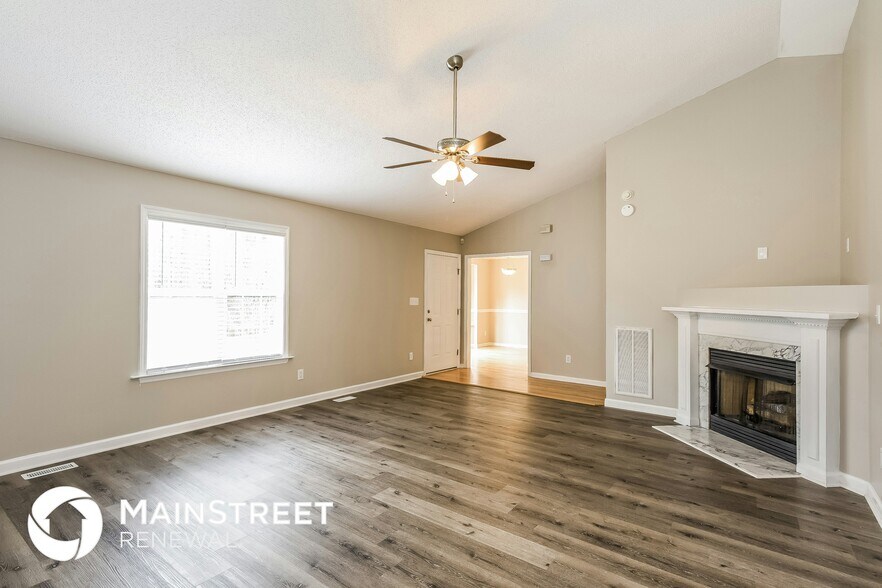 Building Photo - 151 Saleen Dr