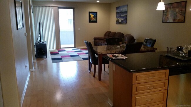 Building Photo - 3887 Pell Pl