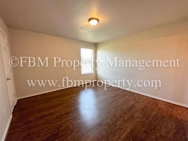 Building Photo - 1518 Drexal Dr