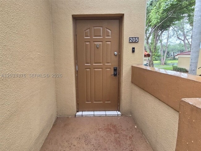 Building Photo - 15505 N Miami Lakeway