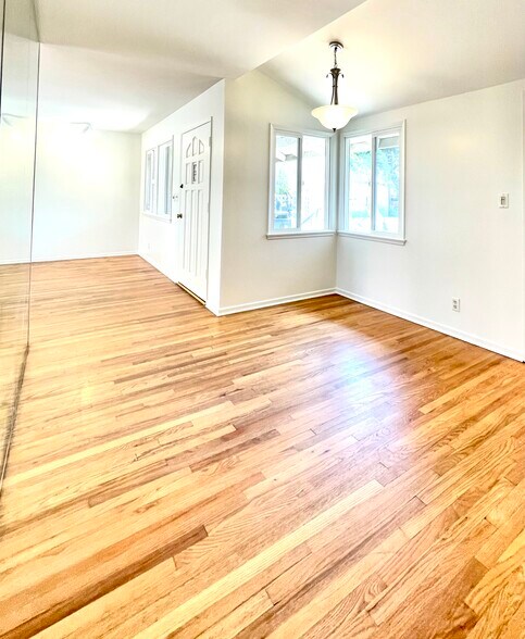 Building Photo - 1045 Marvista Ave