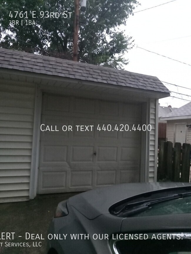 Building Photo - Renovated Cape Cod 3 bedroom 1 Bath