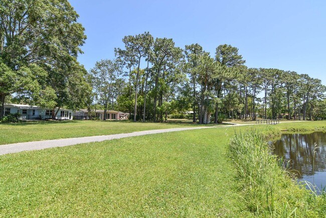 Building Photo - 919 Viscaya Blvd