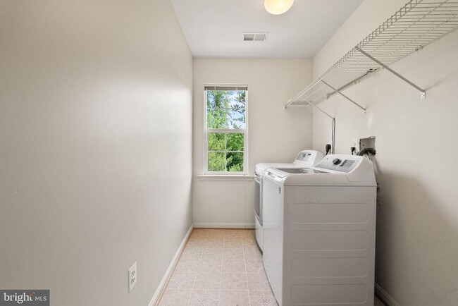 Building Photo - 12310 Houndwood Way