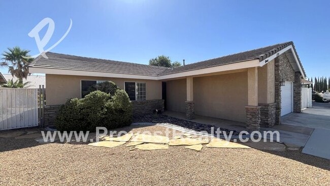 Building Photo - 13800 Driftwood Dr
