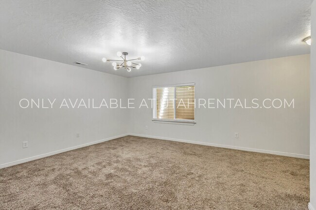Building Photo - 1328 S 1550 E