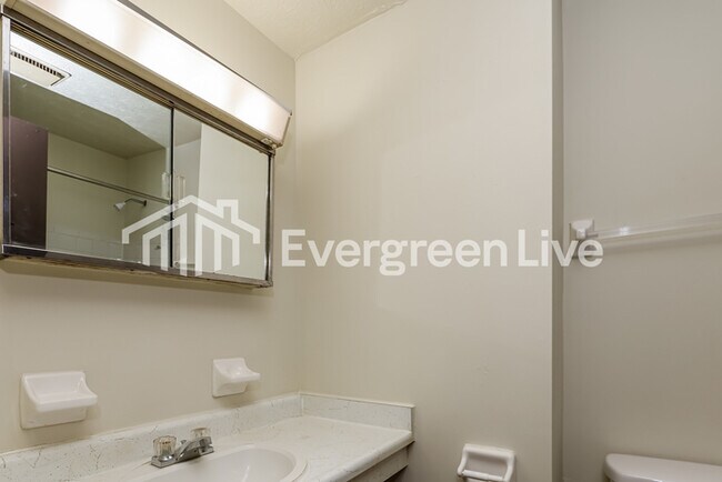 Building Photo - 8197 Mount Washington Dr