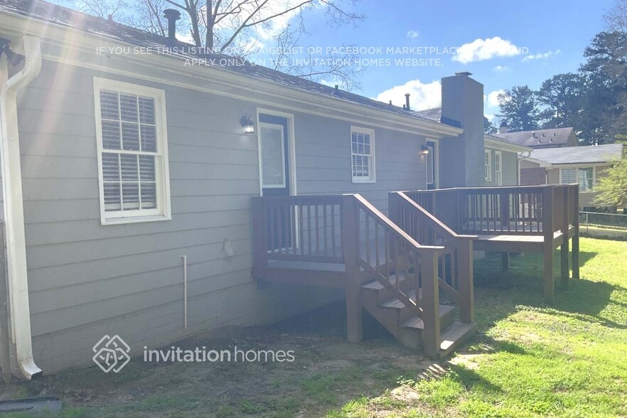 Building Photo - 251 Mediterranean Ln