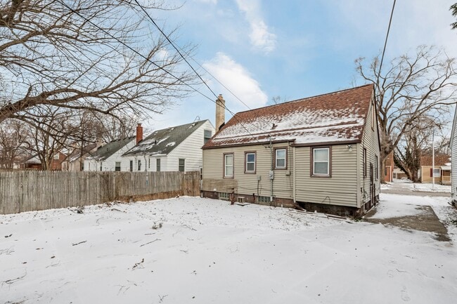 Building Photo - 19676 Kingsville St