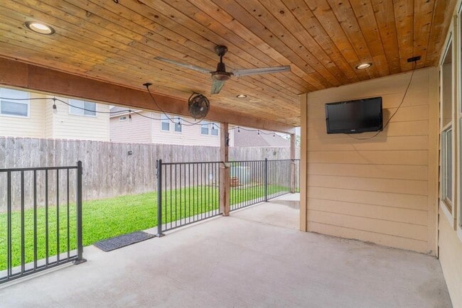 Building Photo - 4704 High Creek Ct