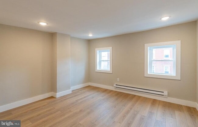 Building Photo - 2552 Coral St