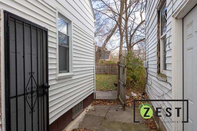 Building Photo - Beautiful 3 bedroom 1 Bath