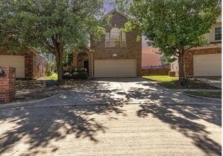 Building Photo - 11801 Cottontail Dr