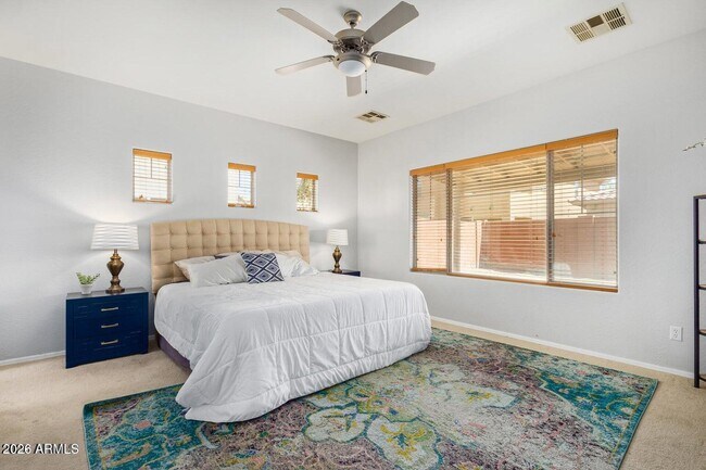 Building Photo - 939 E Sourwood Dr